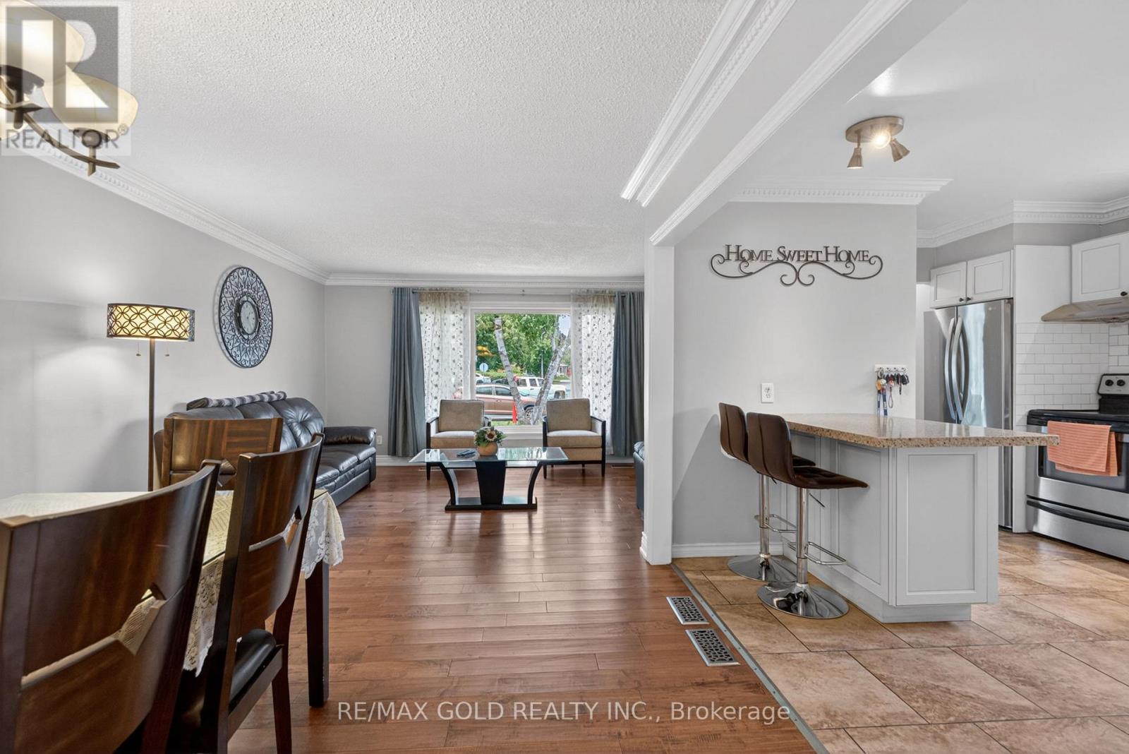 36 BELMONT DRIVE - 19