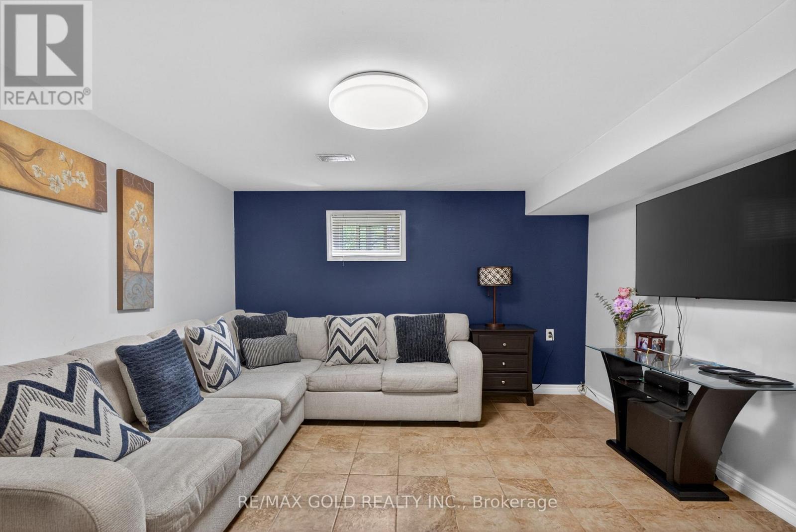 36 BELMONT DRIVE - 32