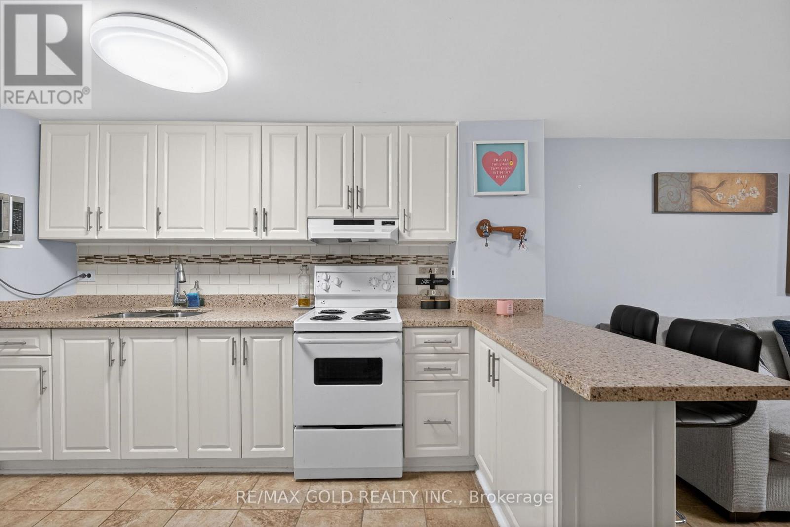 36 BELMONT DRIVE - 34