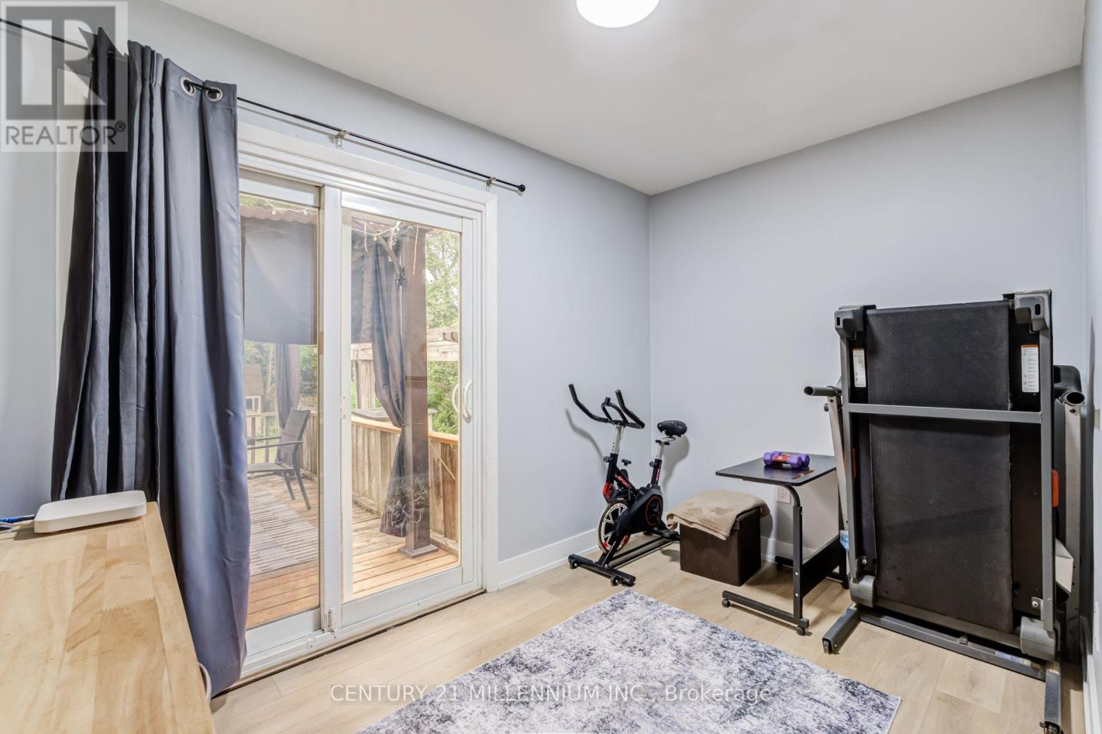 44 BYRON STREET - 11