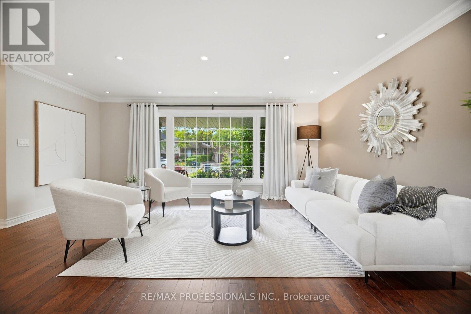 12 THICKET ROAD - 10