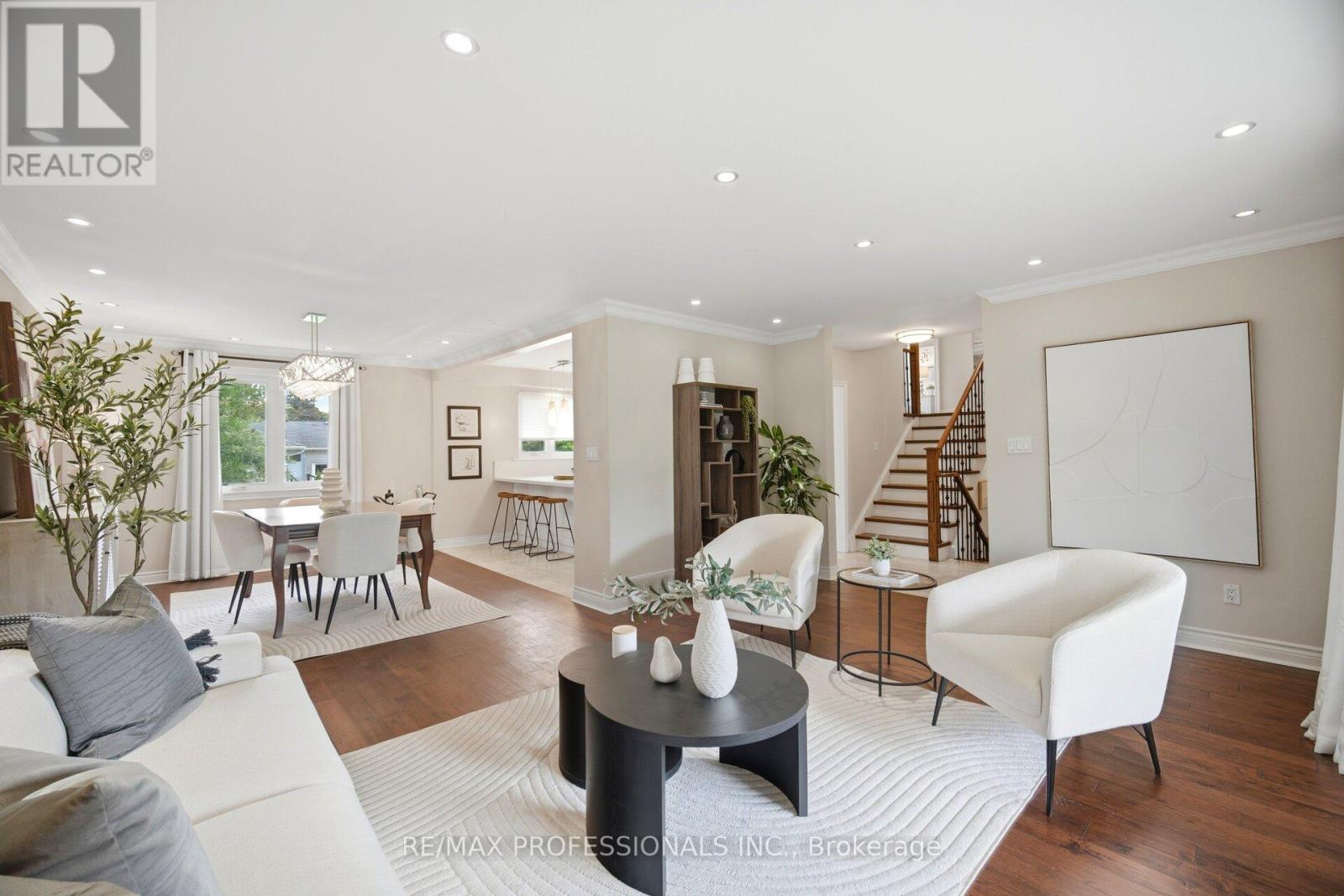 12 THICKET ROAD - 11