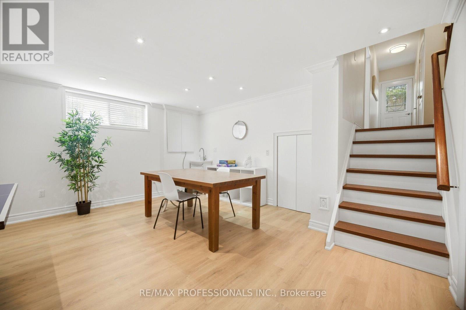 12 THICKET ROAD - 36