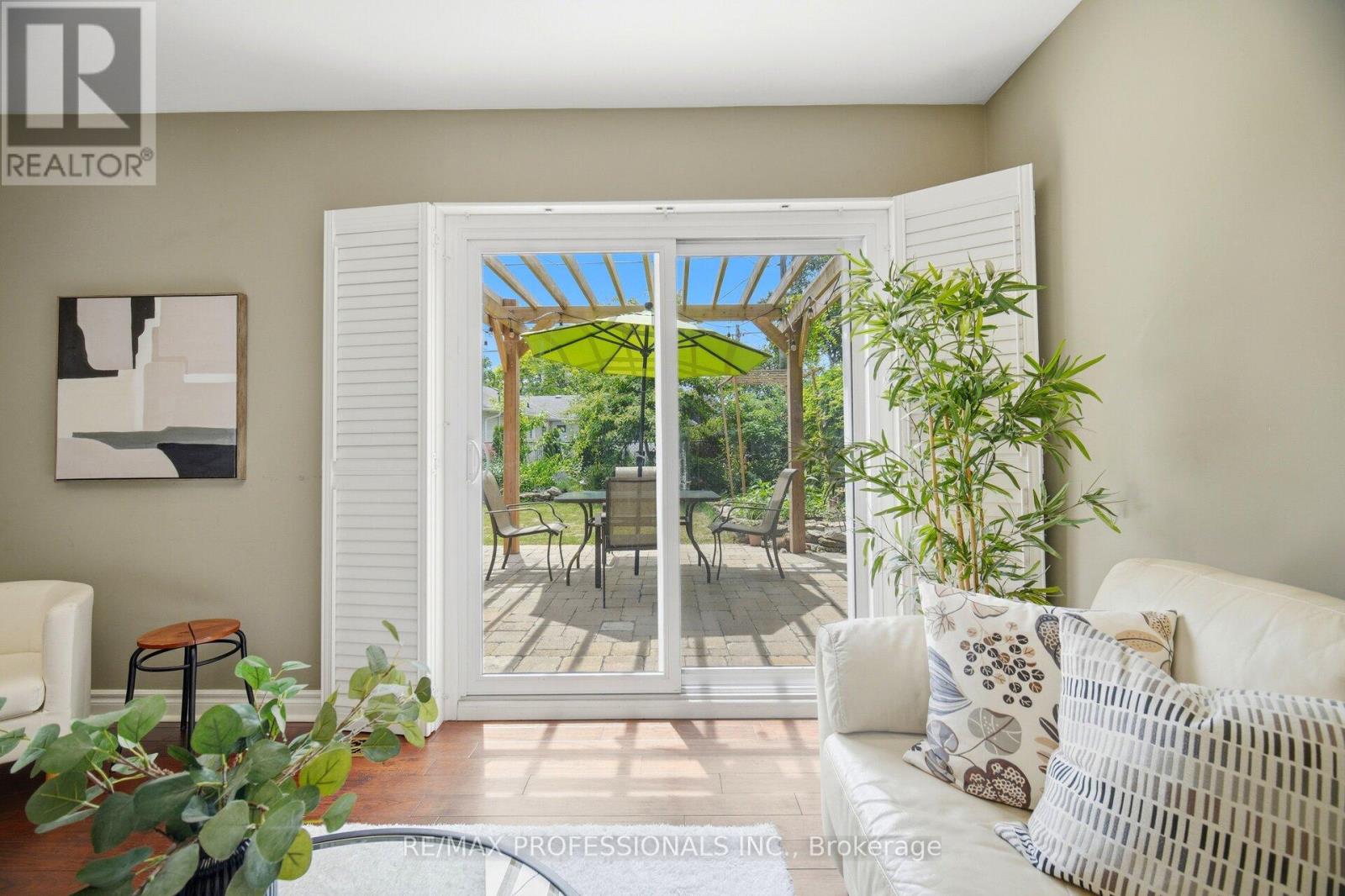 12 THICKET ROAD - 41