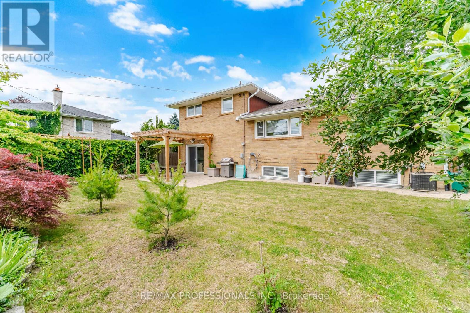 12 THICKET ROAD - 44