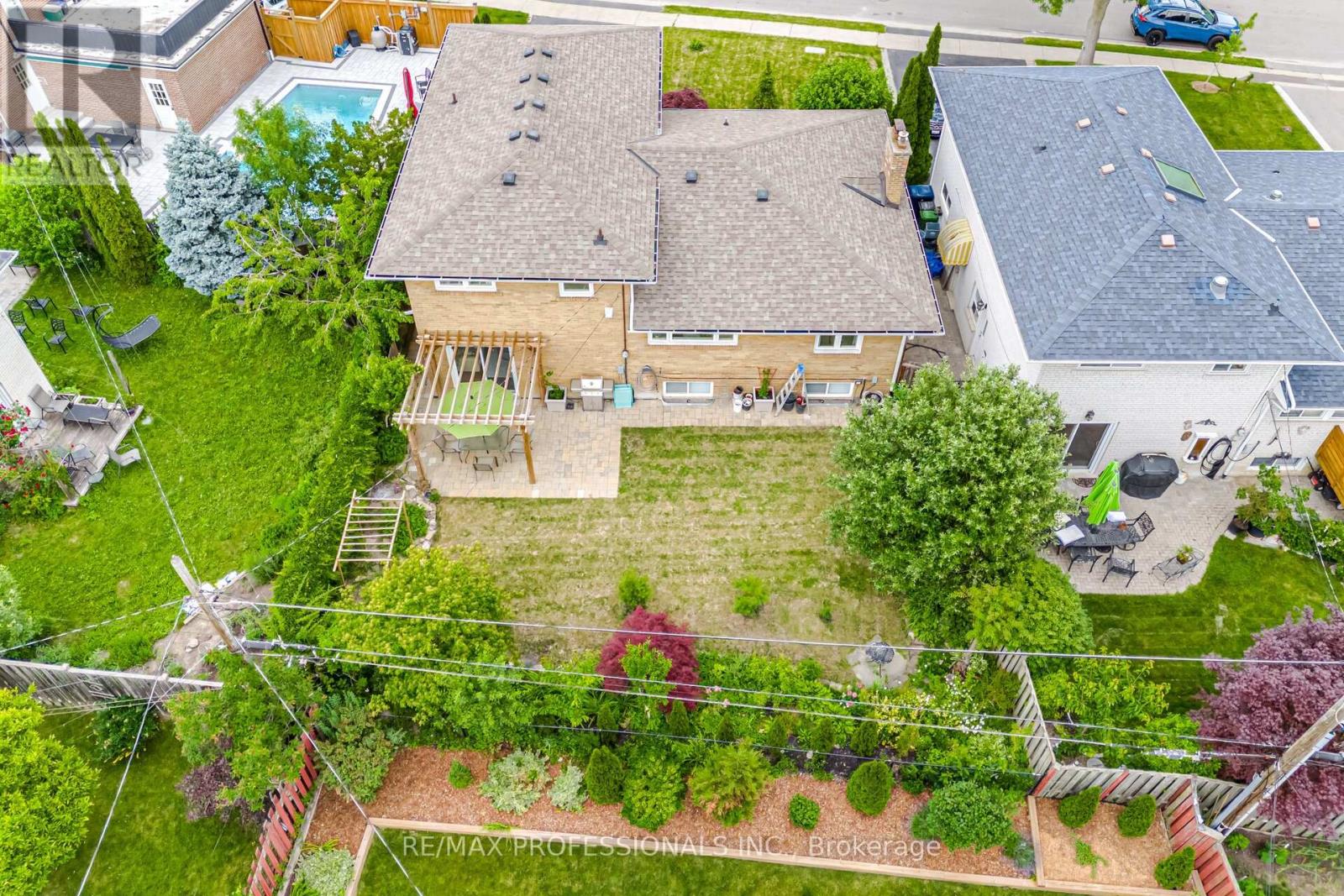 12 THICKET ROAD - 47