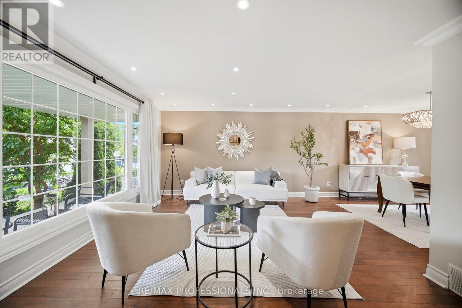 12 THICKET ROAD - 8