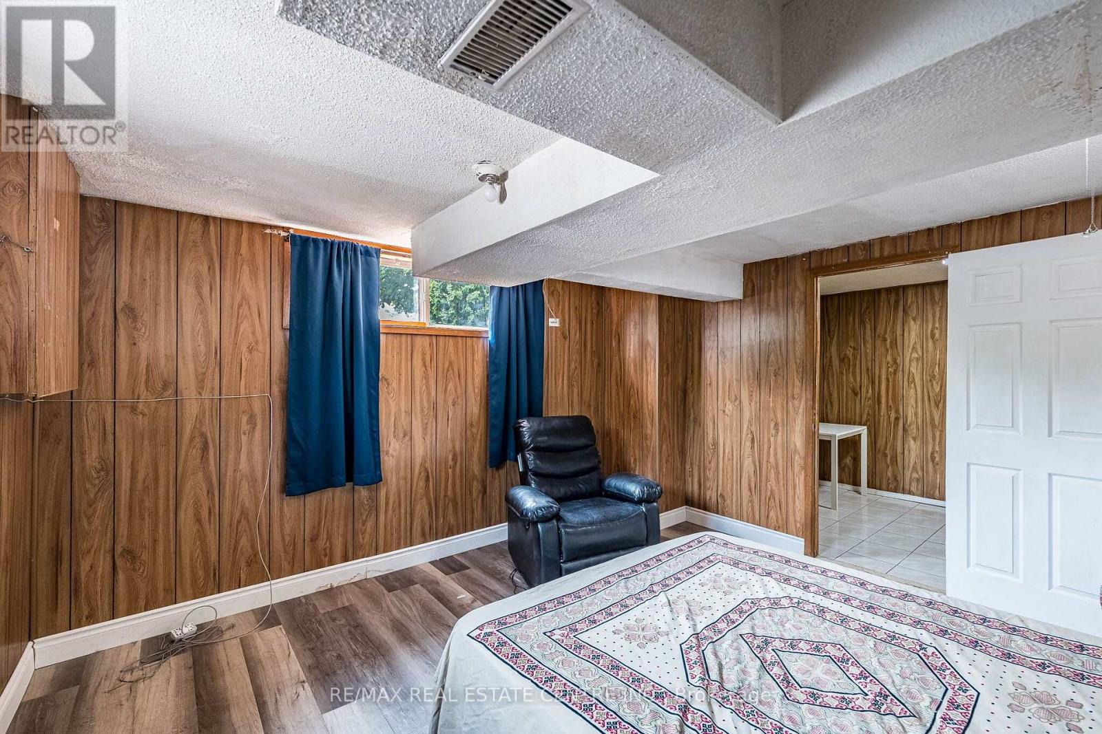 7053 HARWICK DRIVE - 33