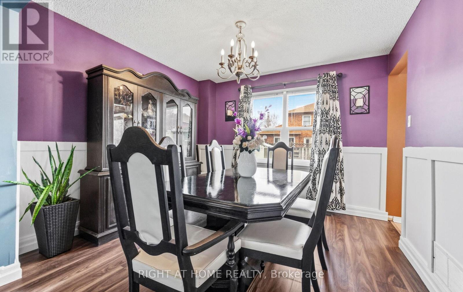 72 BRYDON CRESCENT - 12