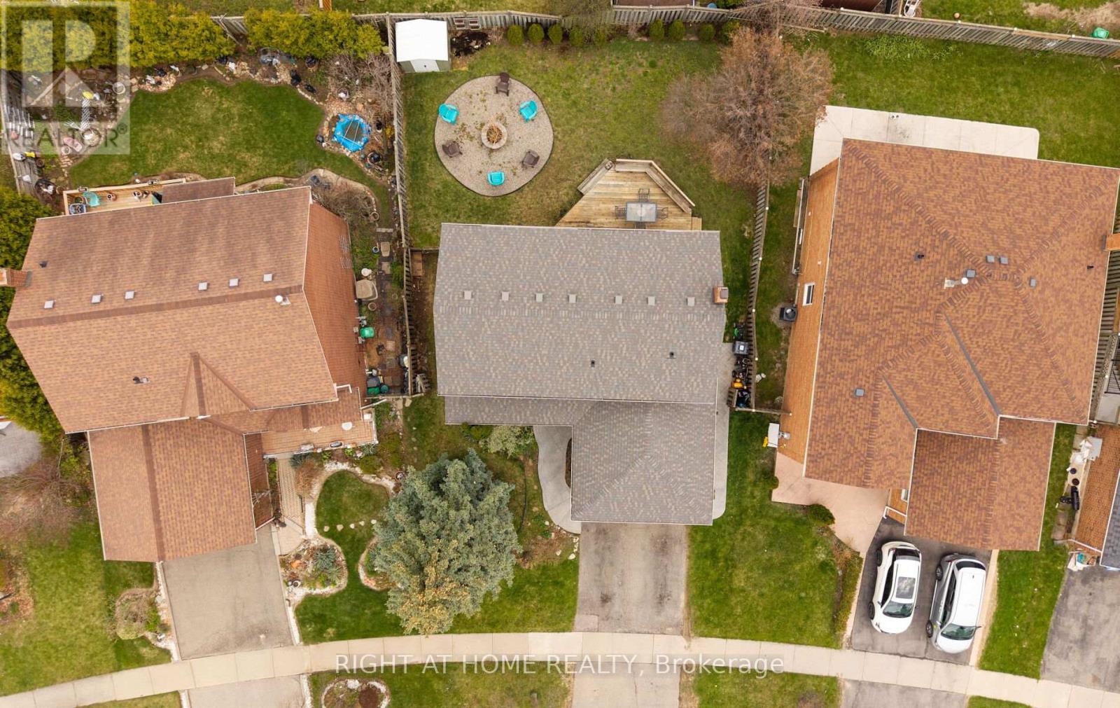 72 BRYDON CRESCENT - 2