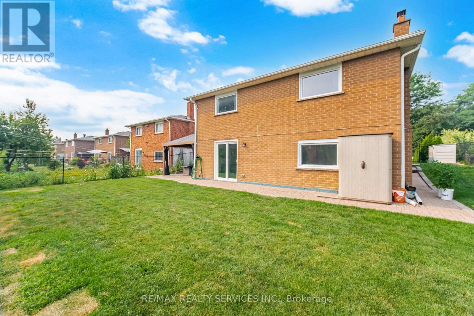 20 MALCOLM CRESCENT - 47