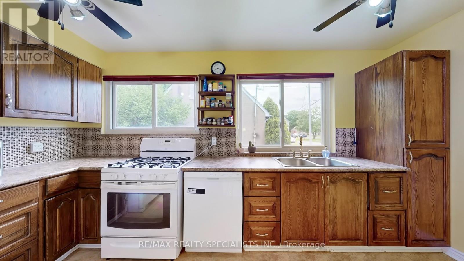 3392 SONJA ROAD - 9