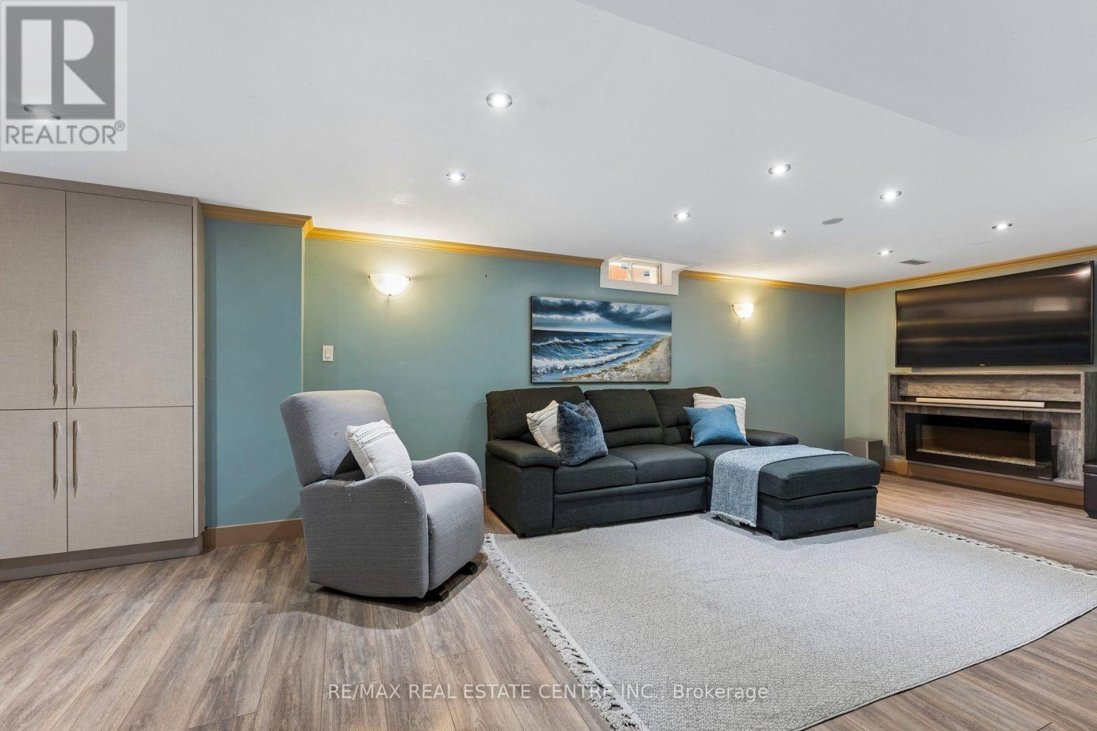 44 ADAM STREET - Image 38
