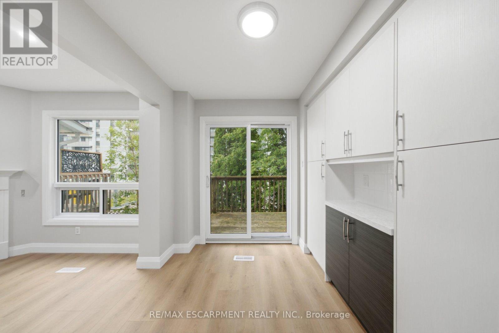#2 2155 DUNCASTER DRIVE - Image 15