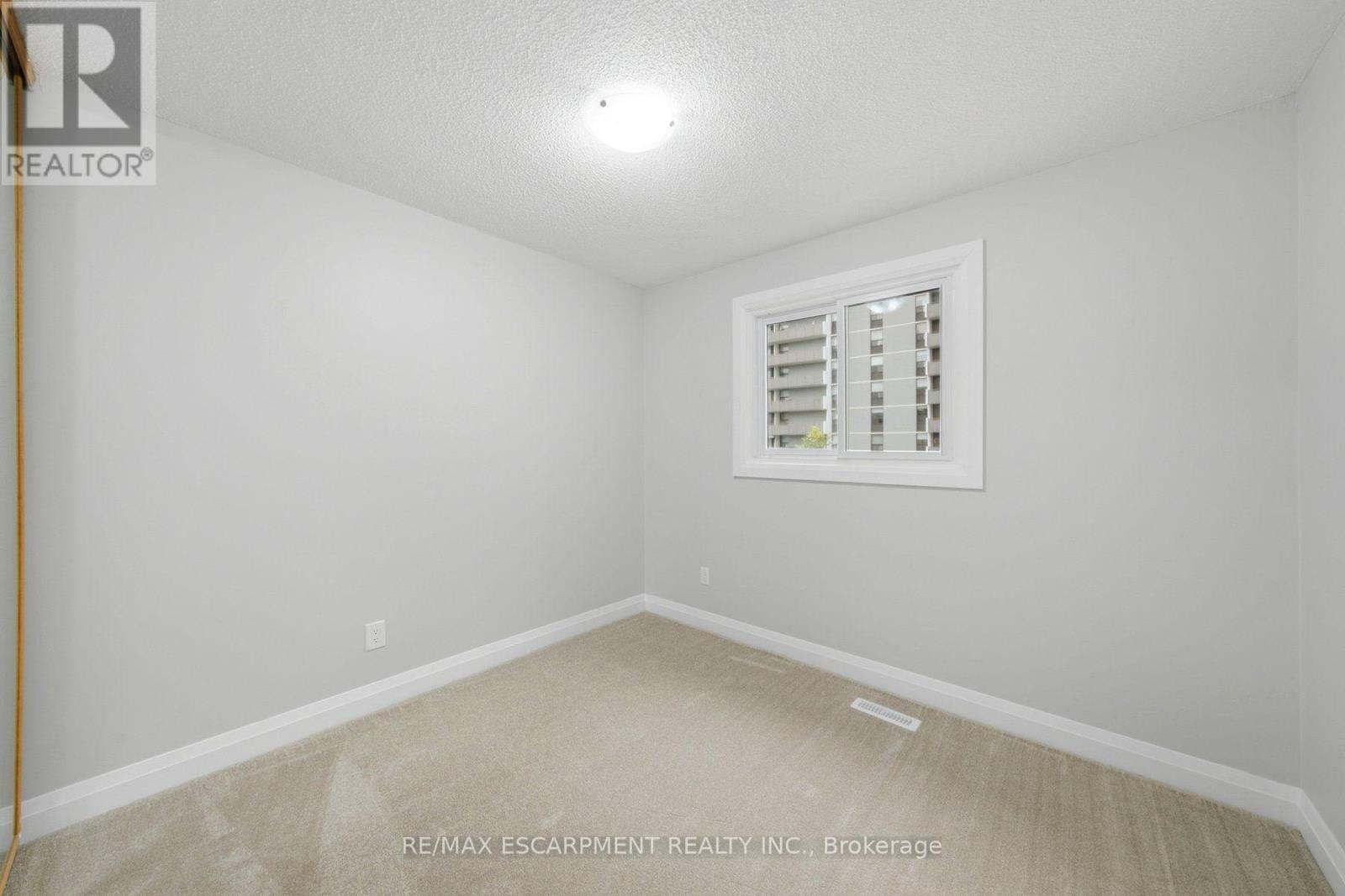 #2 2155 DUNCASTER DRIVE - Image 26