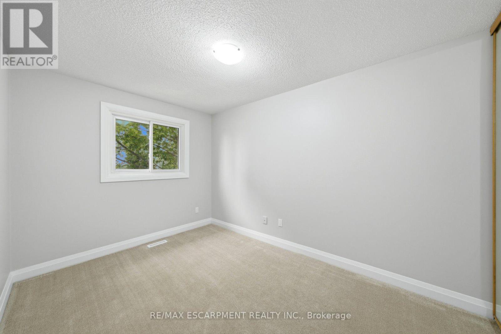 #2 2155 DUNCASTER DRIVE - Image 27