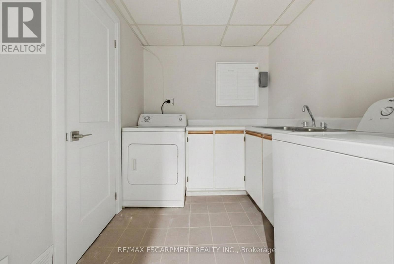 #2 2155 DUNCASTER DRIVE - Image 37