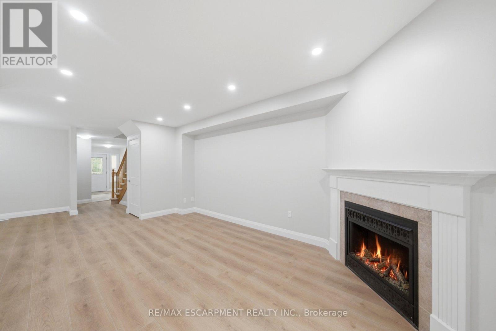 #2 2155 DUNCASTER DRIVE - Image 7