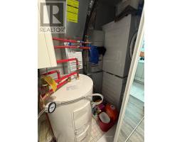 111 - 140 Canon Jackson Drive, Toronto, ON M6M0B9 Photo 12