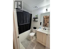 111 - 140 Canon Jackson Drive, Toronto, ON M6M0B9 Photo 8