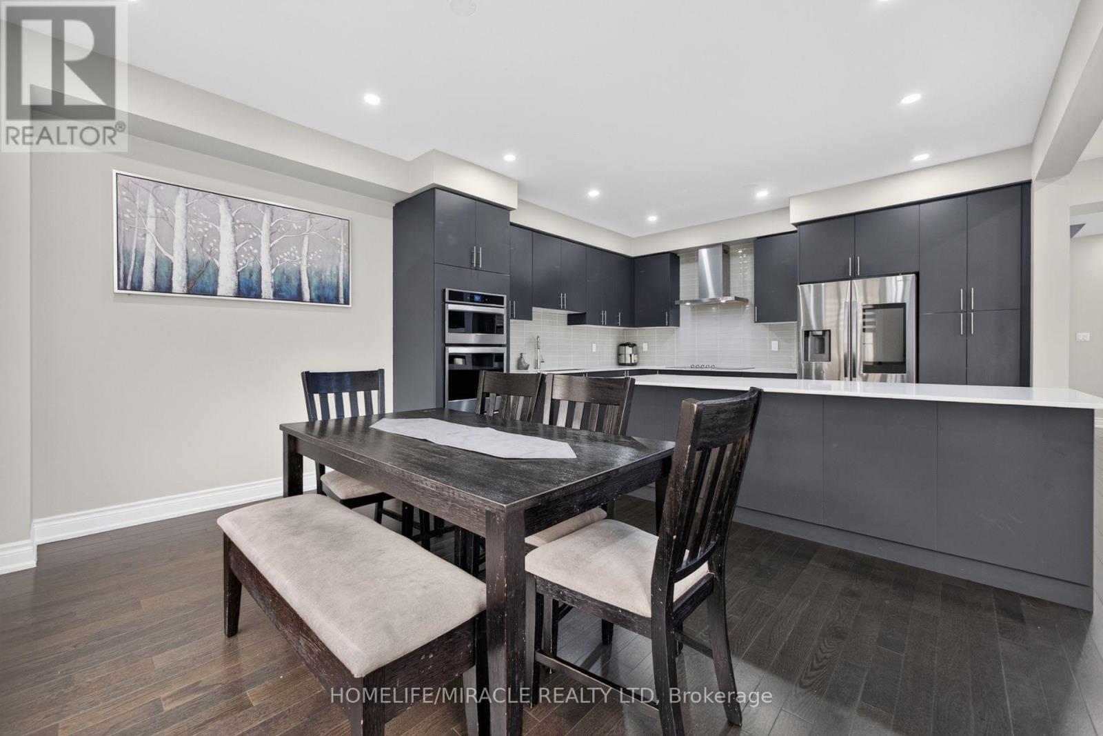 4 VINEYARD DRIVE - 24