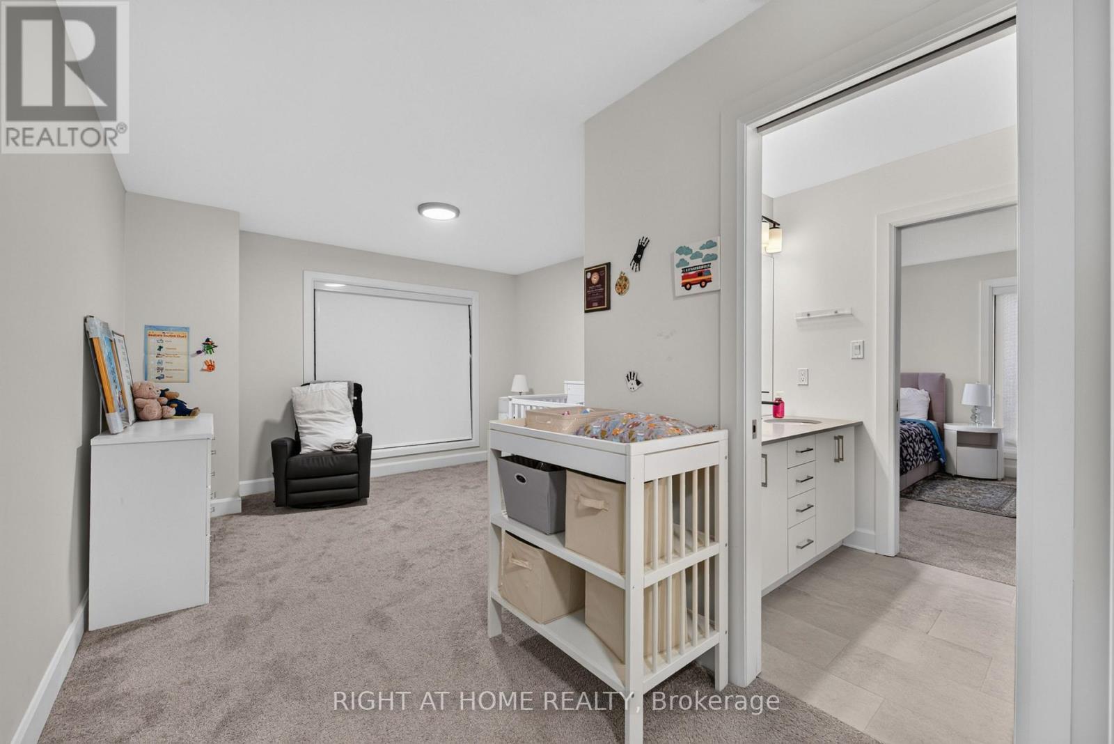 981 UPPERPOINT AVENUE - 37