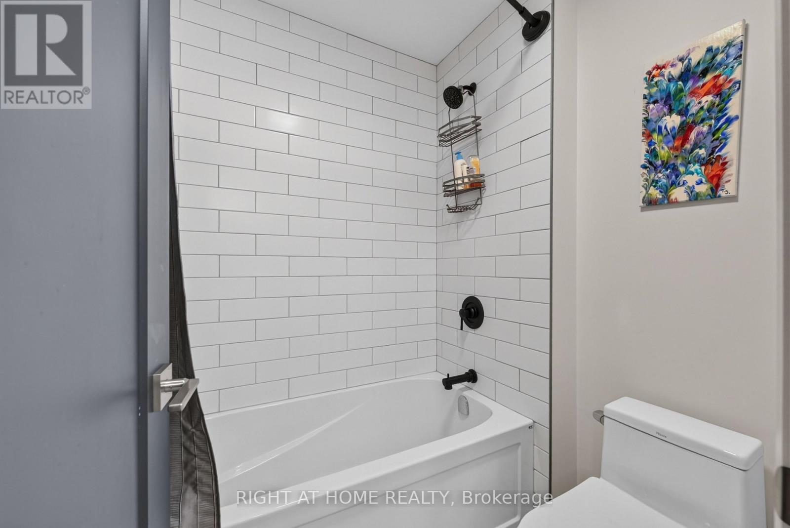 981 UPPERPOINT AVENUE - 39
