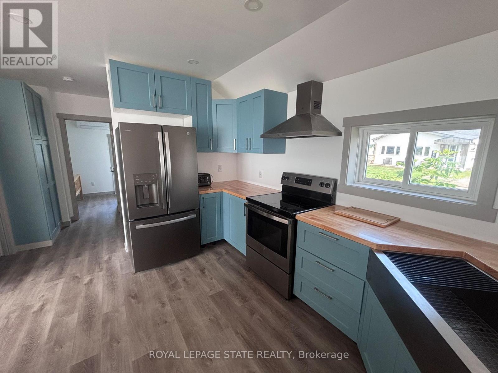 1456 LAKESHORE ROAD - 24