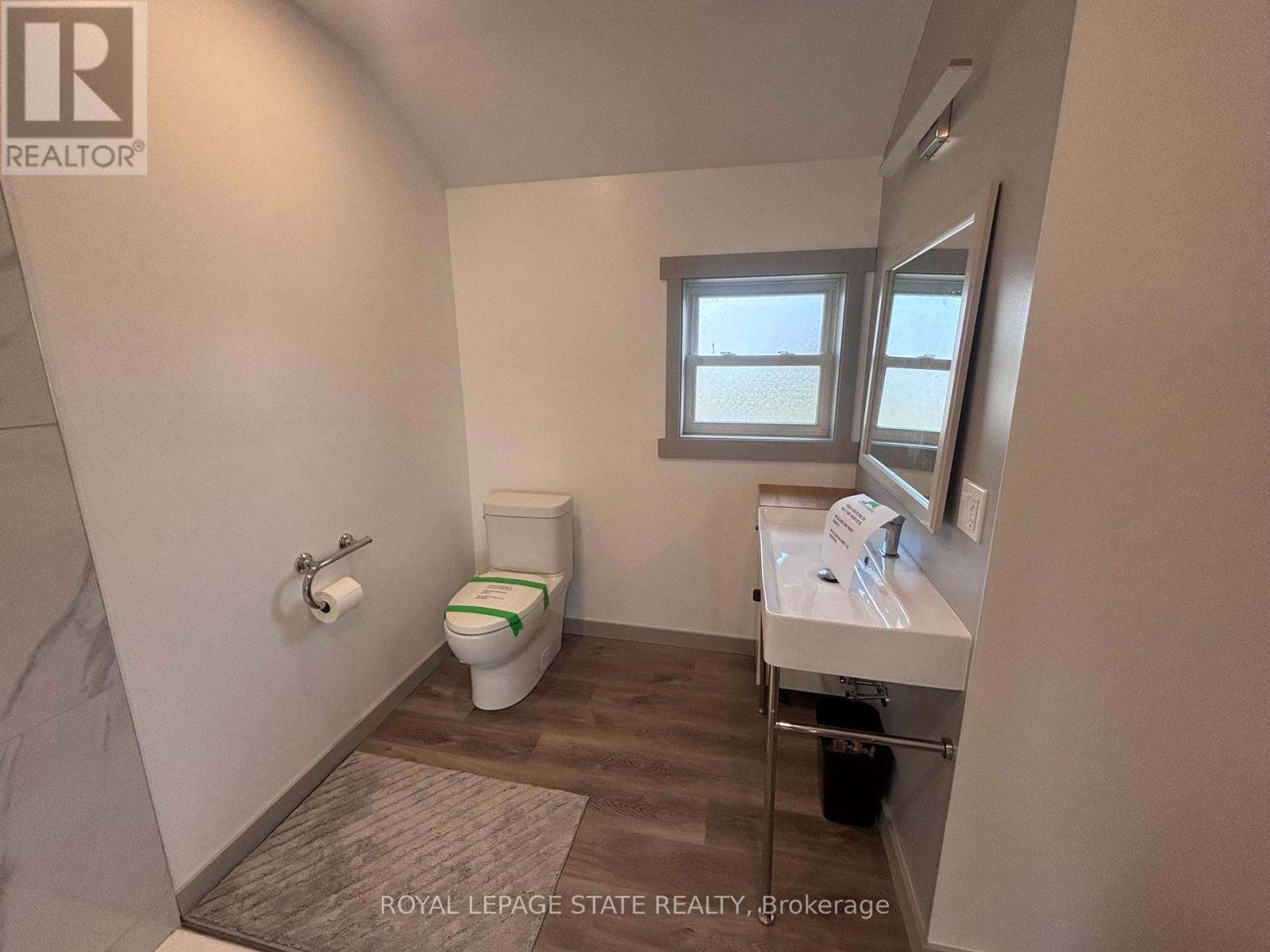 1456 LAKESHORE ROAD - 25