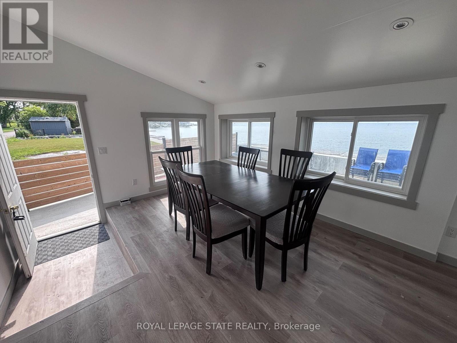 1456 LAKESHORE ROAD - 29