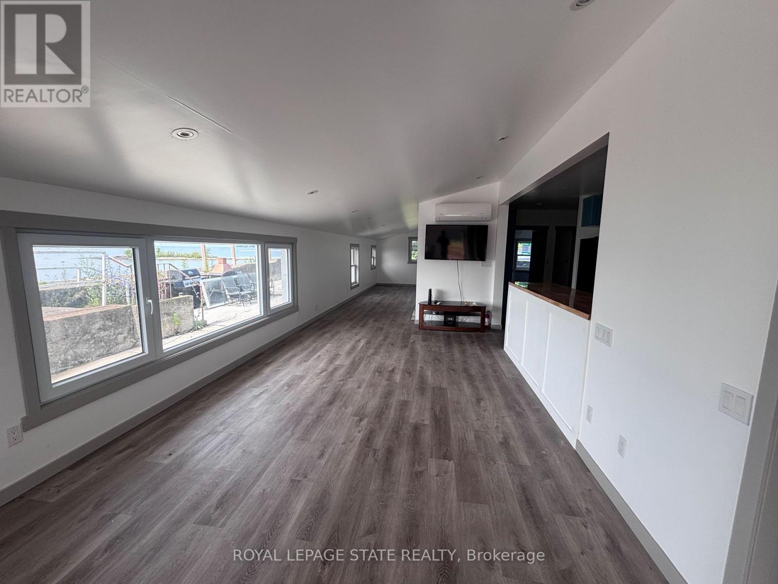 1456 LAKESHORE ROAD - 30