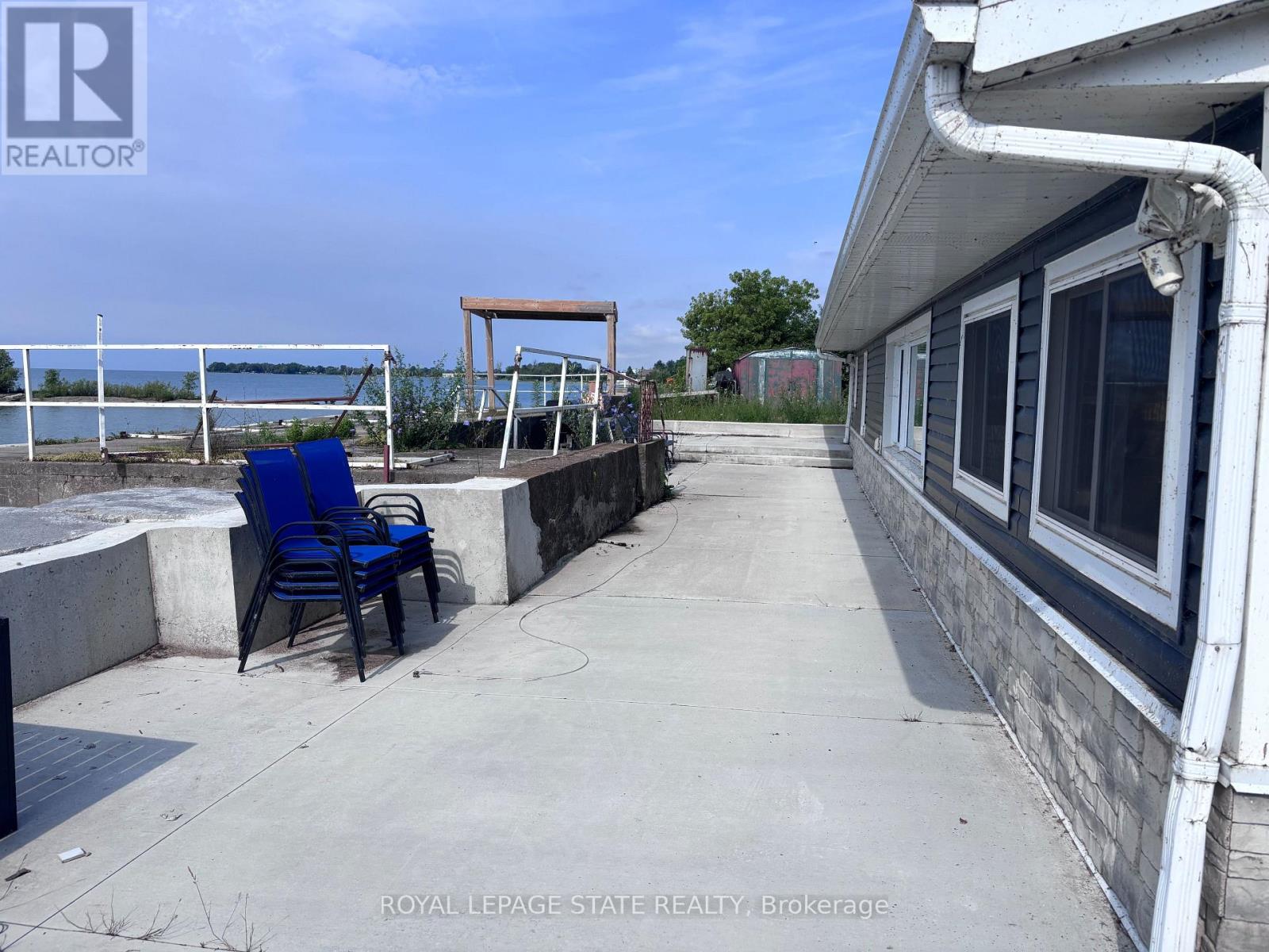 1456 LAKESHORE ROAD - 6