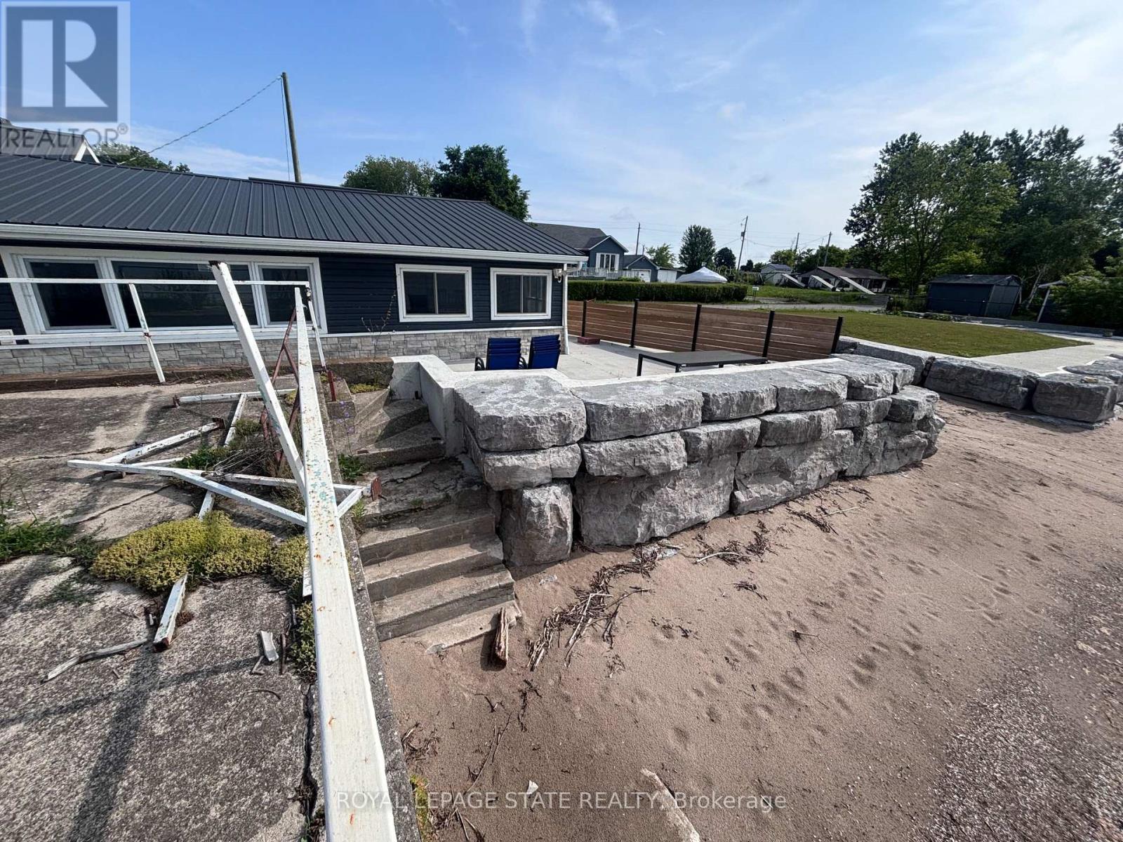 1456 LAKESHORE ROAD - 8