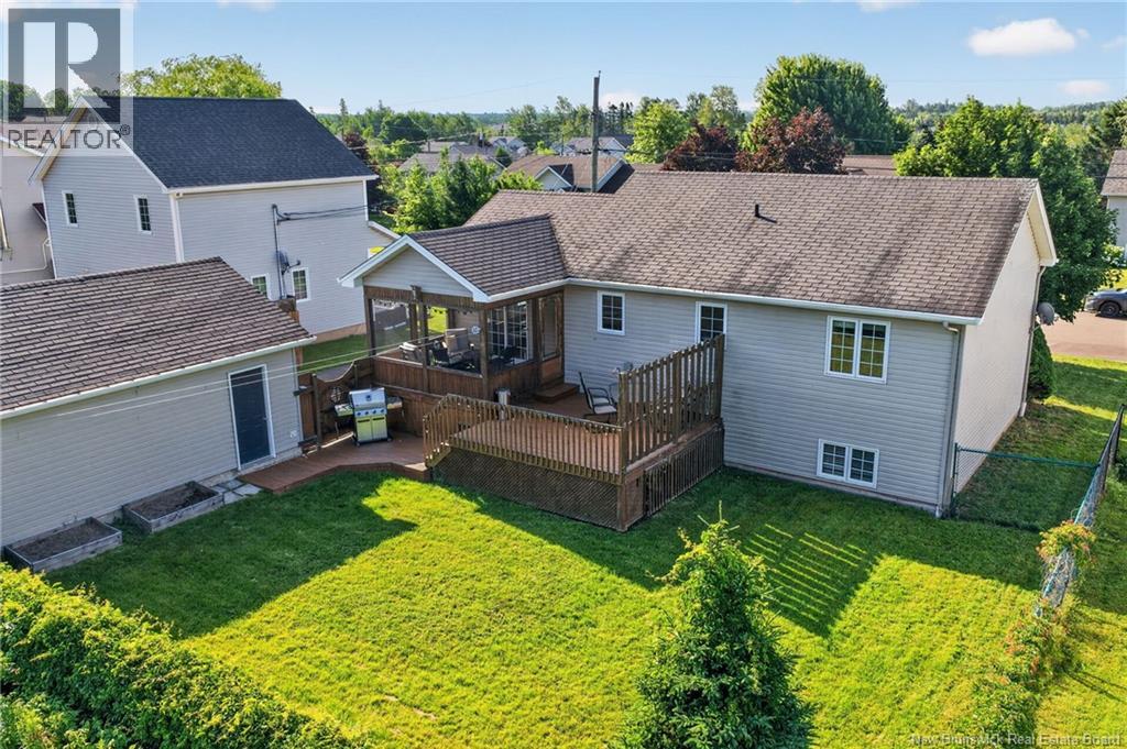 82 Des Bouleaux Crescent - 3