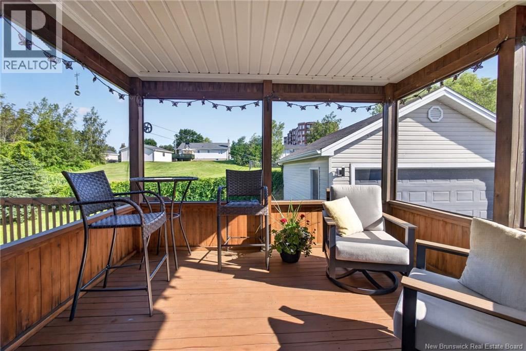 82 Des Bouleaux Crescent - 21