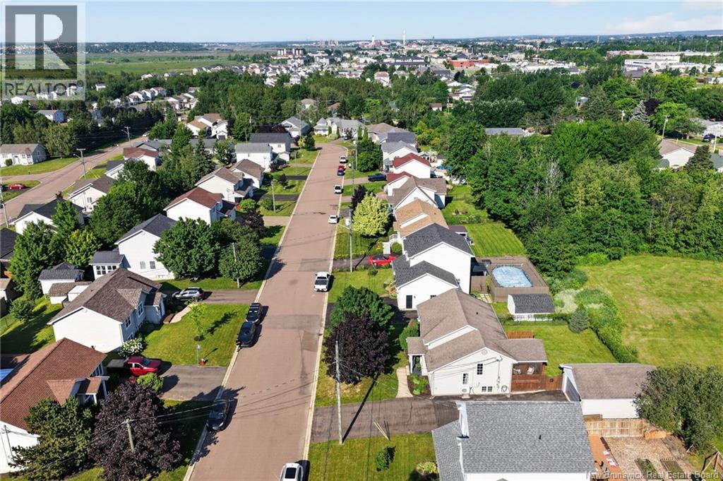 82 Des Bouleaux Crescent - 48