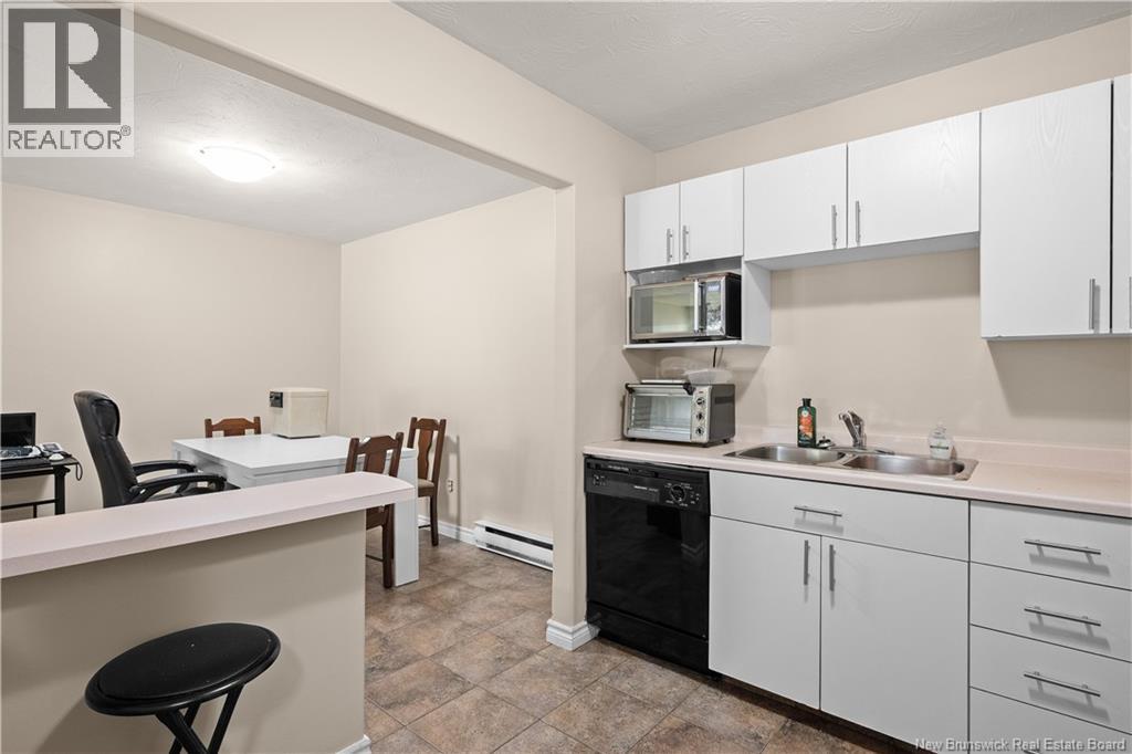 #35 30 Grant Street - Image 8