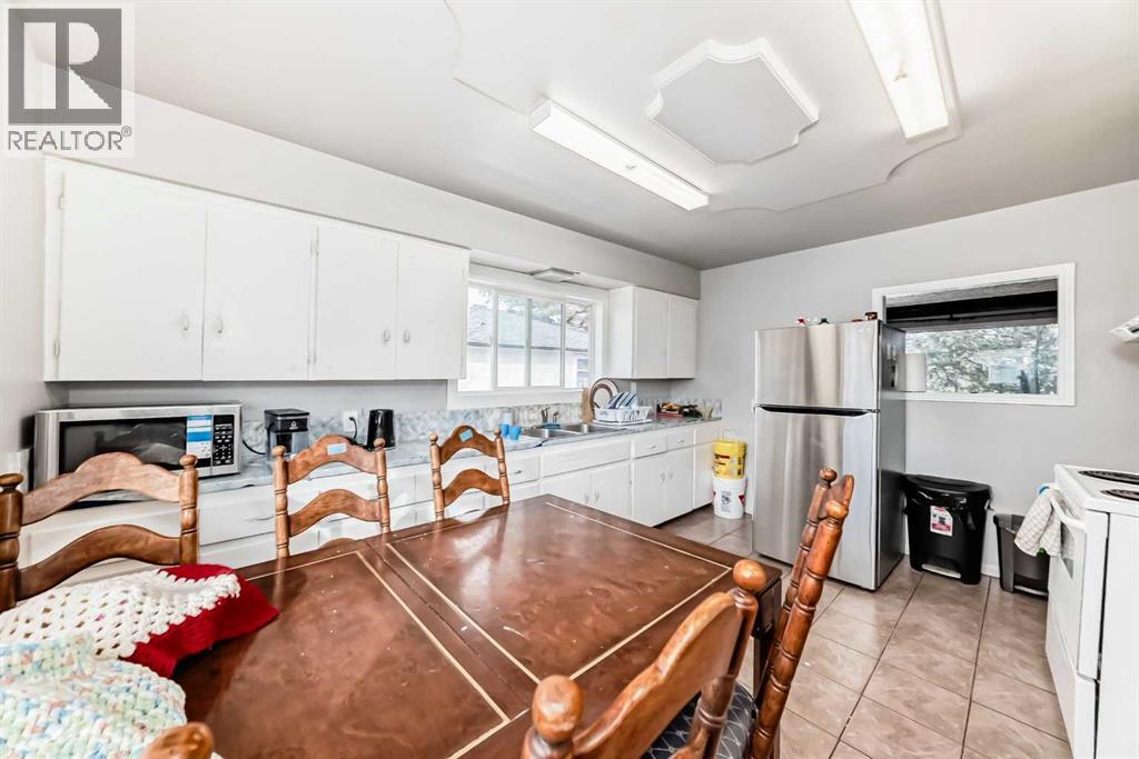 2517 36 Street SE - 3