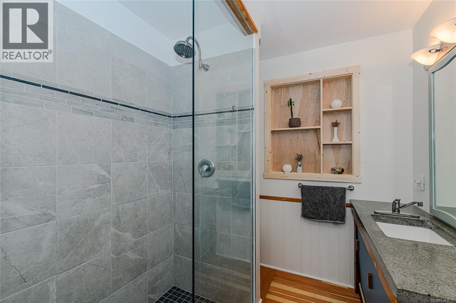 40 Hemlock St - 21