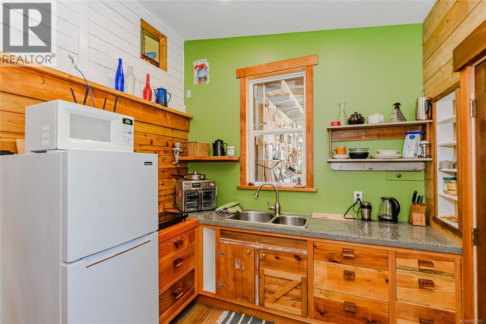40 Hemlock St - 34