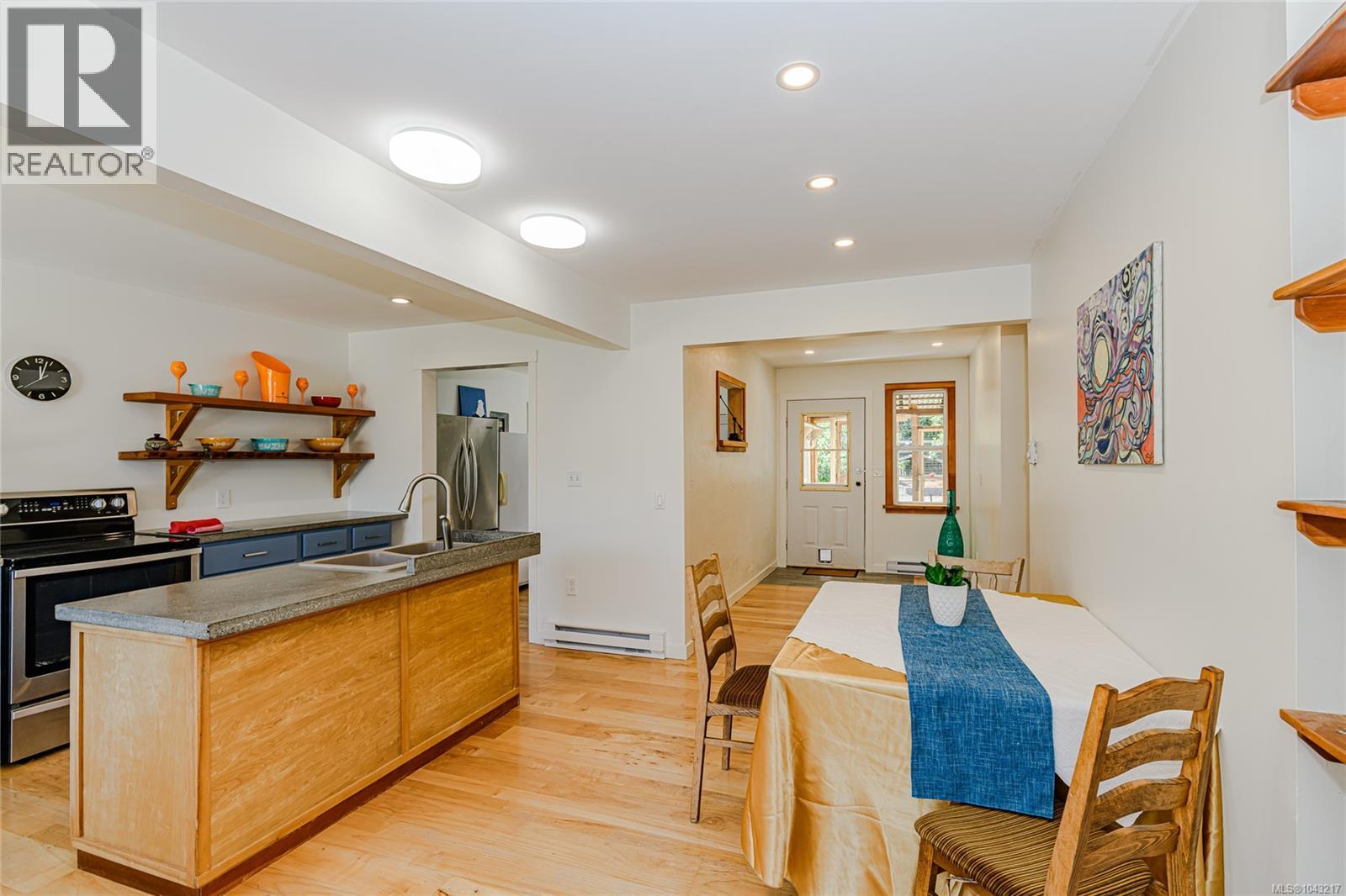40 Hemlock St - 17