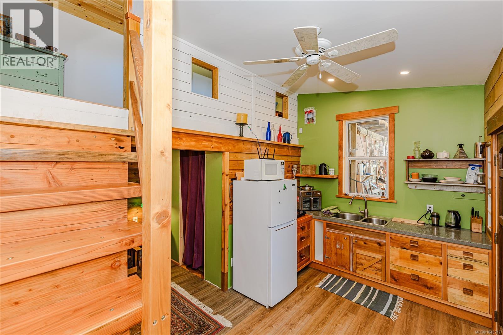 40 Hemlock St - 35