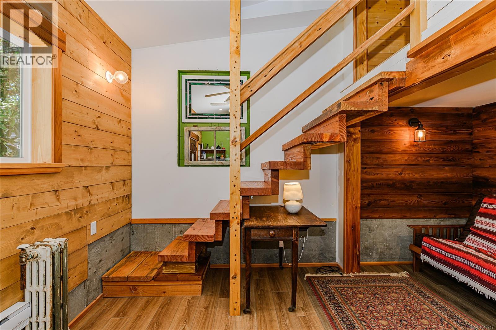 40 Hemlock St - 36