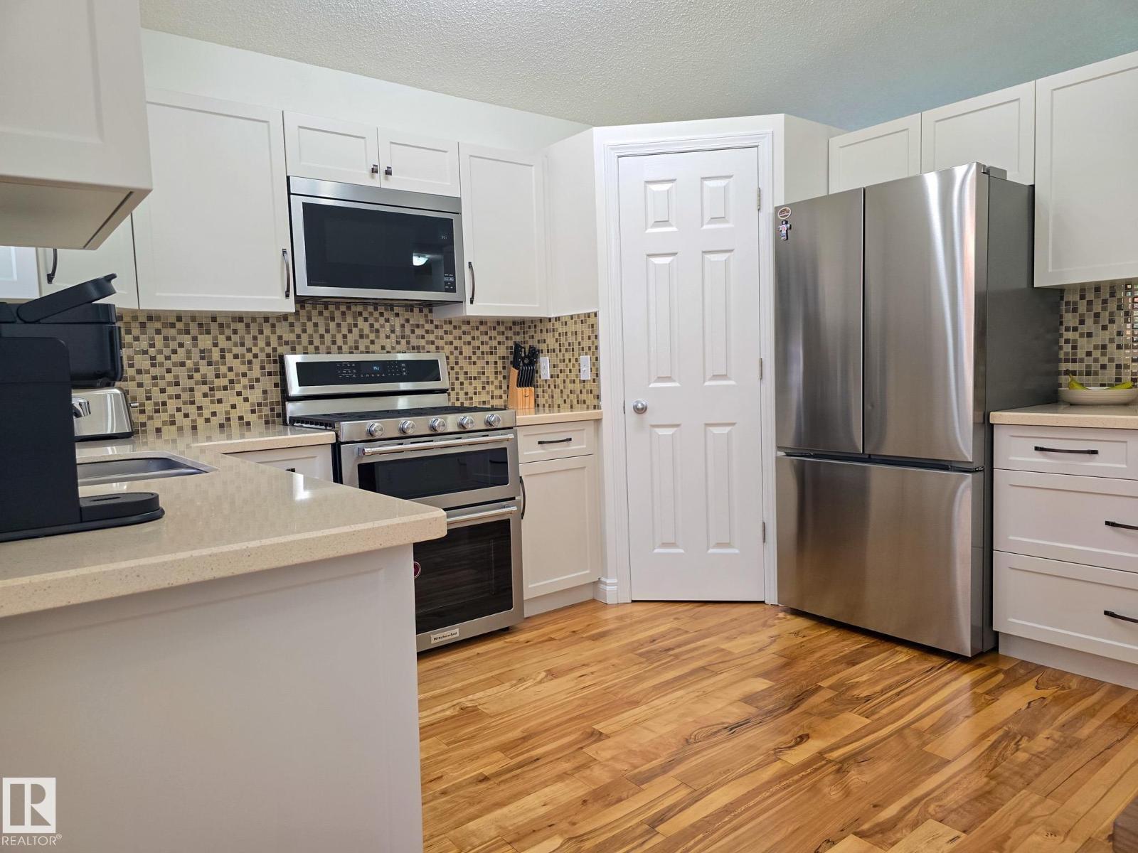 22 DUNFIELD CR - 10