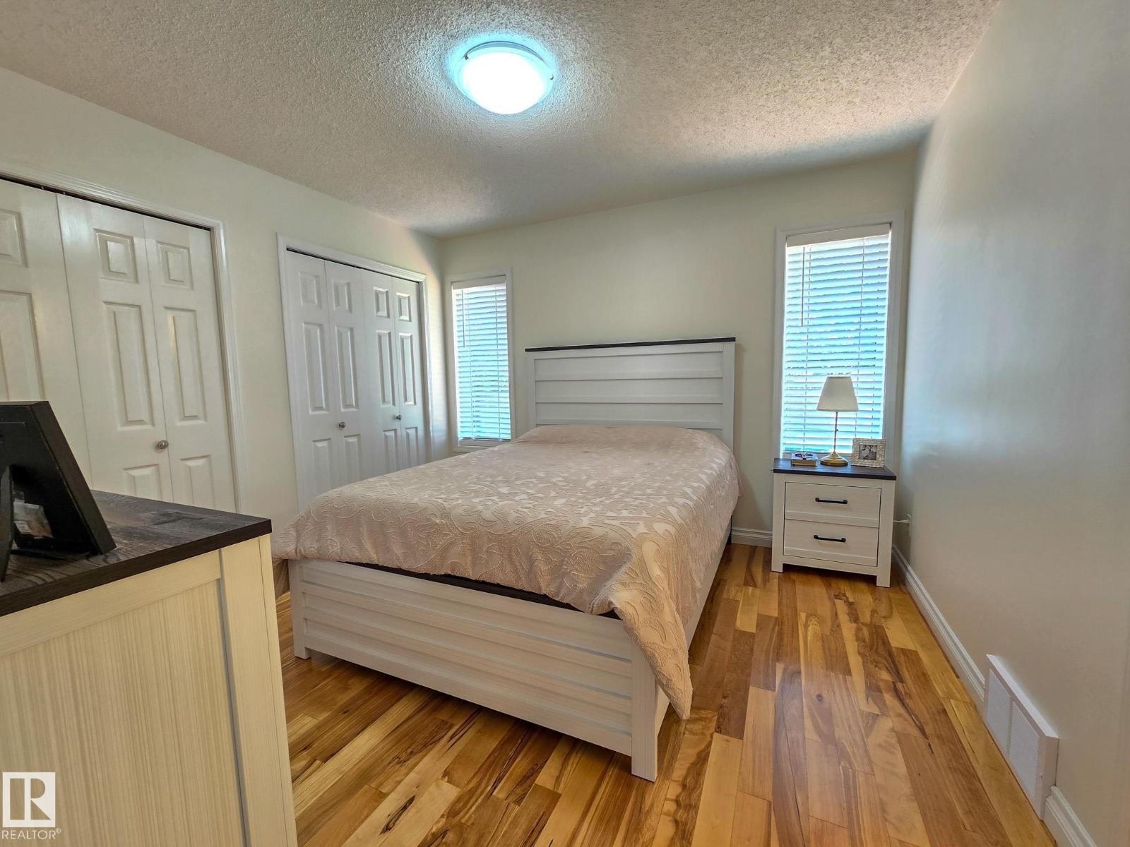 22 DUNFIELD CR - 11