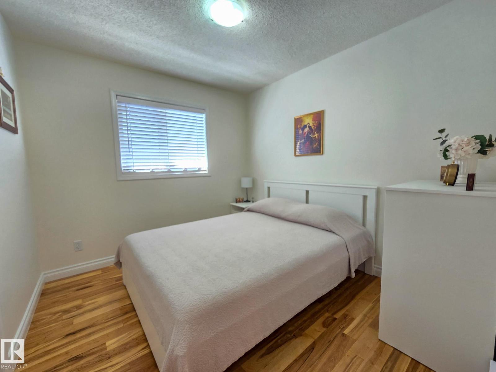 22 DUNFIELD CR - 13