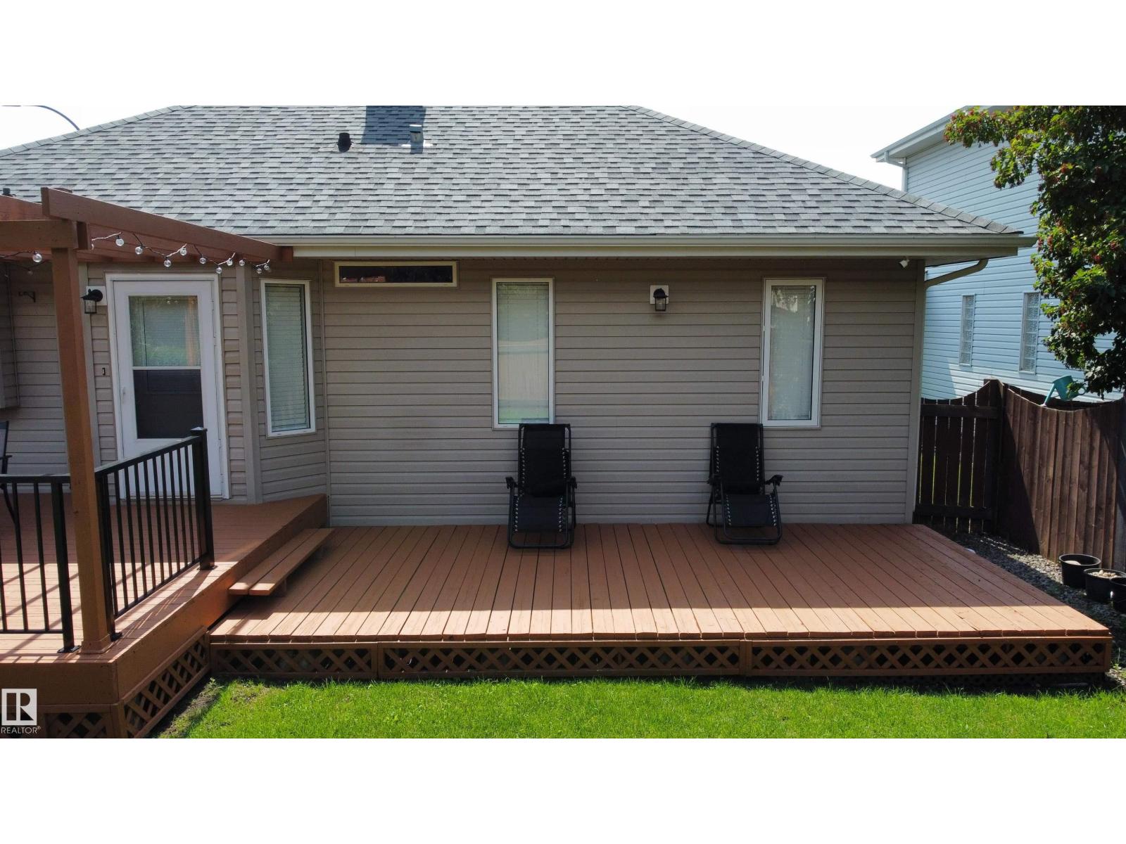 22 DUNFIELD CR - 25