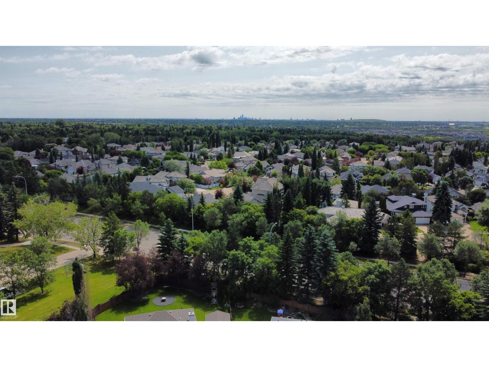 22 DUNFIELD CR - 33