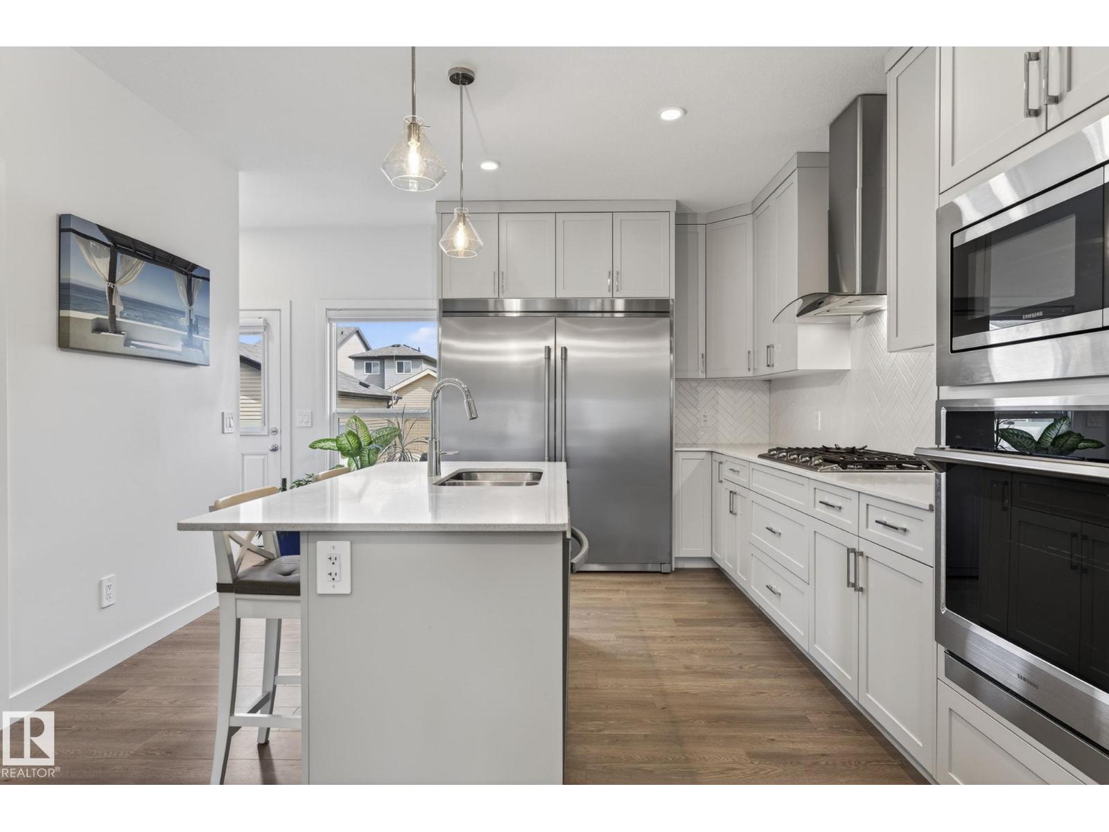 3647 214 ST NW - 6