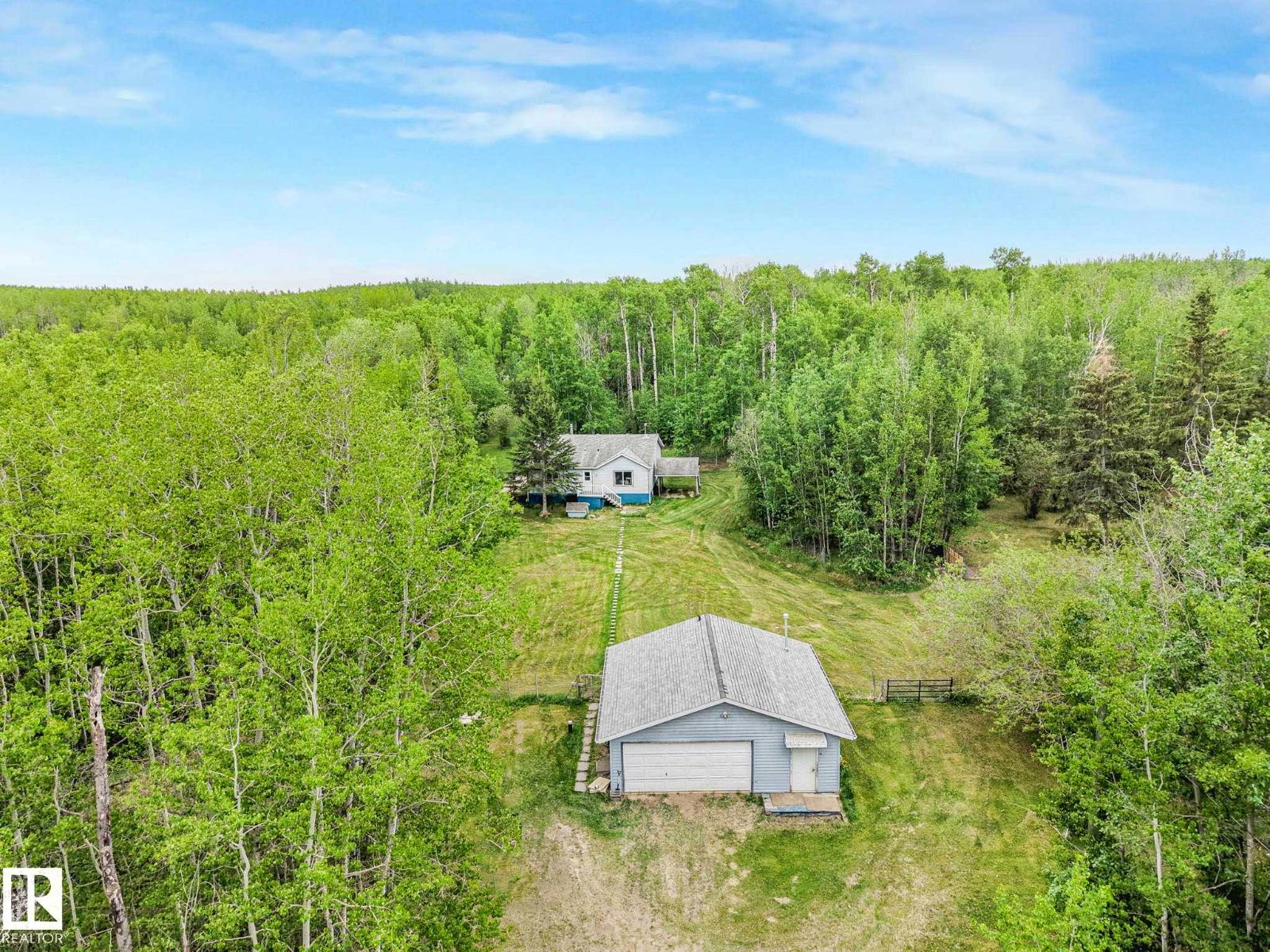 #17 2120 TWP ROAD 565 - 63